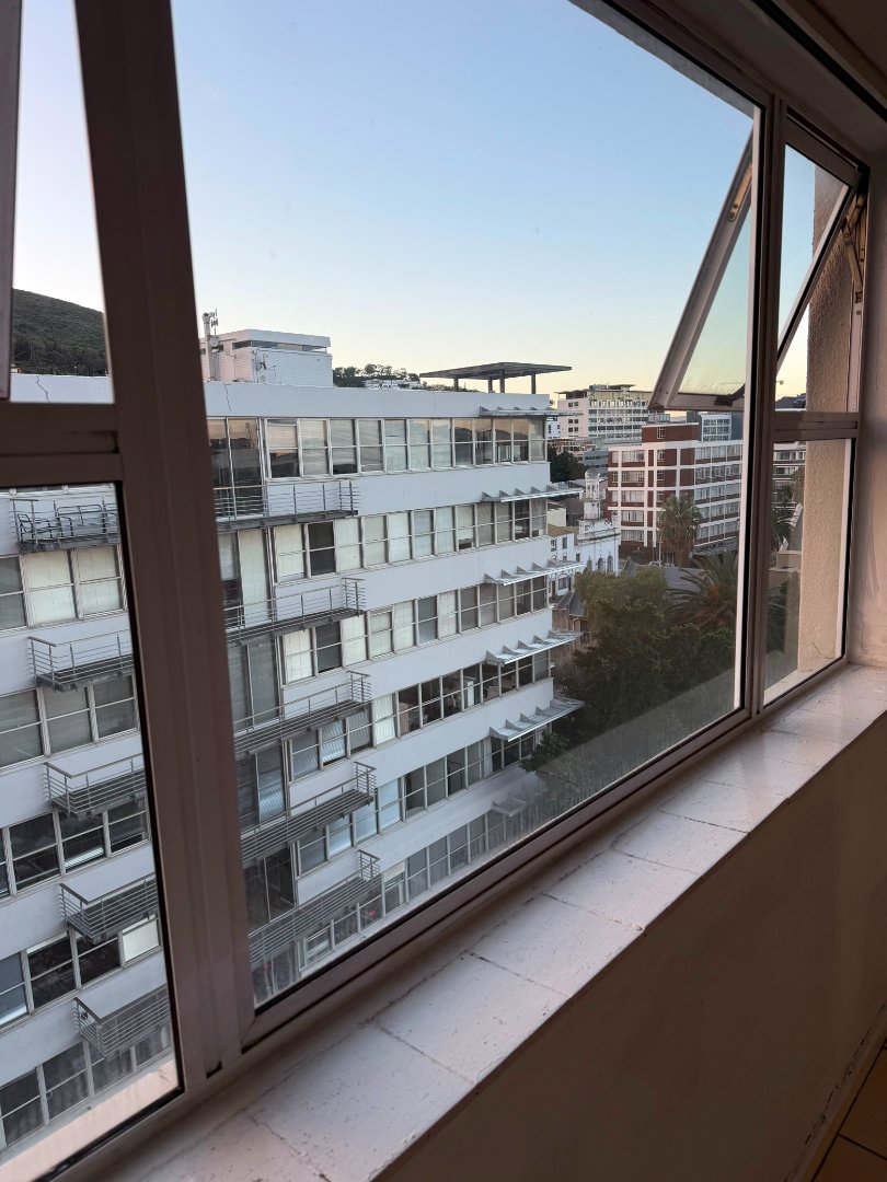 1 Bedroom Property for Sale in Cape Town City Centre Western Cape